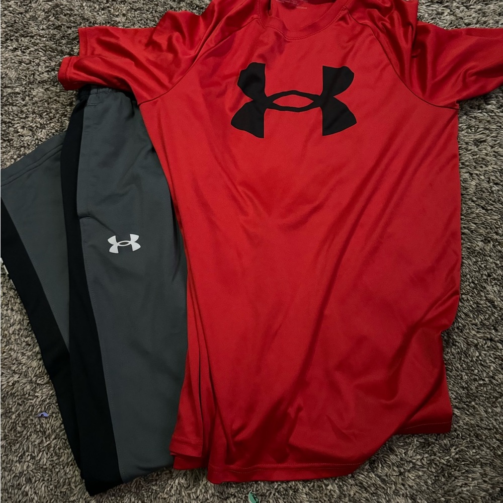 Under armour boys outfit XL
